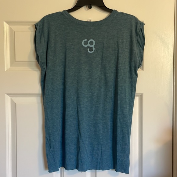 Womens short sleeve tee medium - Picture 5 of 5